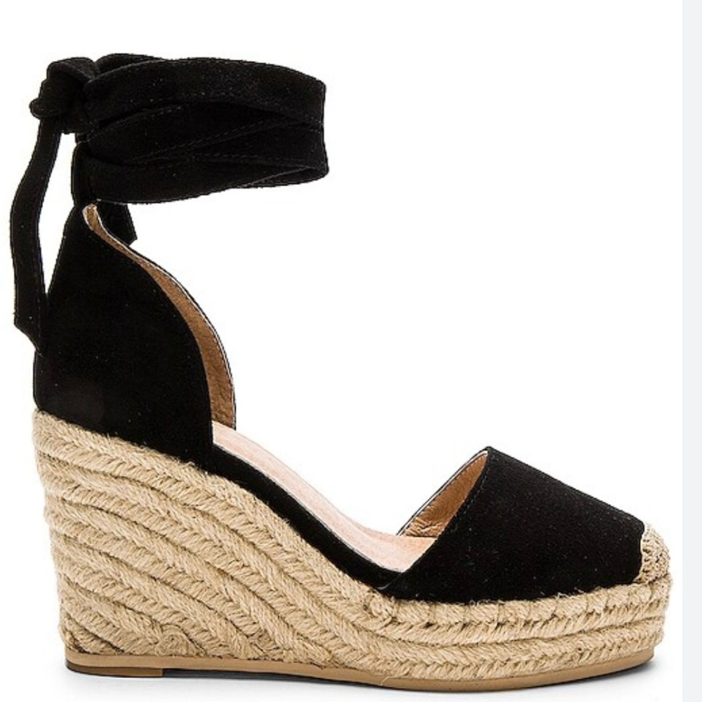 New in box Raye Dahlia black Espadrille Wedges Revolve shoe.Dust cover included